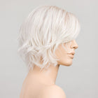 Cookie-platin-blonde-rooted